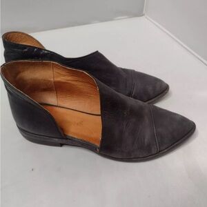 FREE PEOPLE 36 Black Royale Flats Size 6